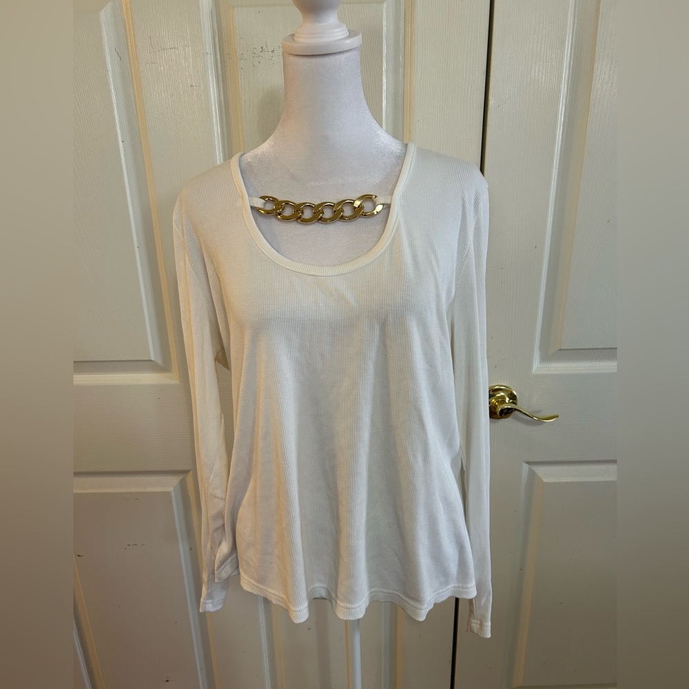Eloquii white ribbed top with chain accent neckline, 18/20